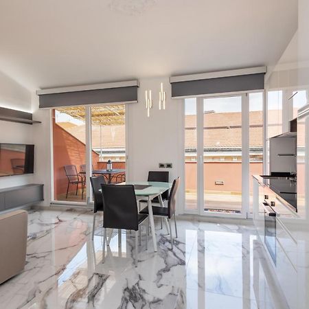 Casa Vacanza " La Rosa " Imperia Liguria Luaran gambar