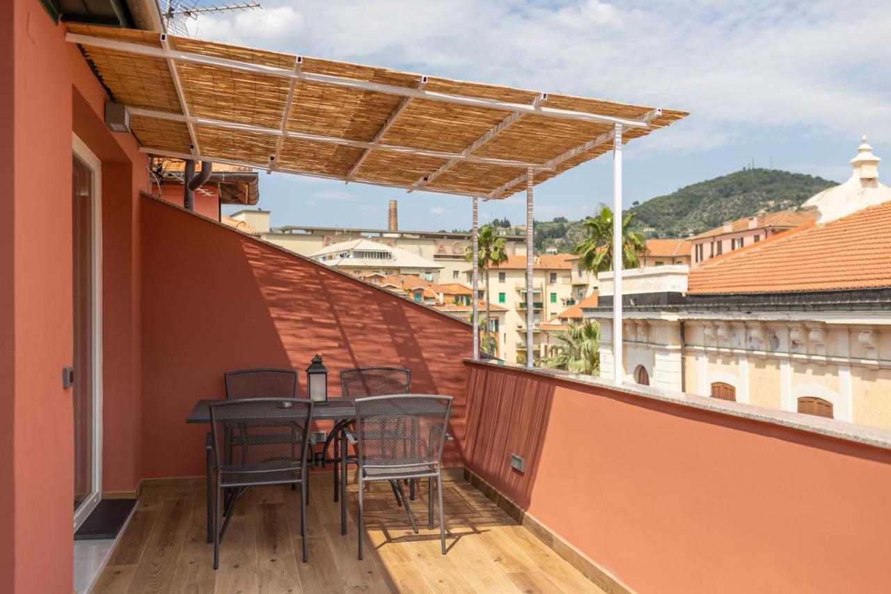 Casa Vacanza " La Rosa " Imperia Liguria Luaran gambar
