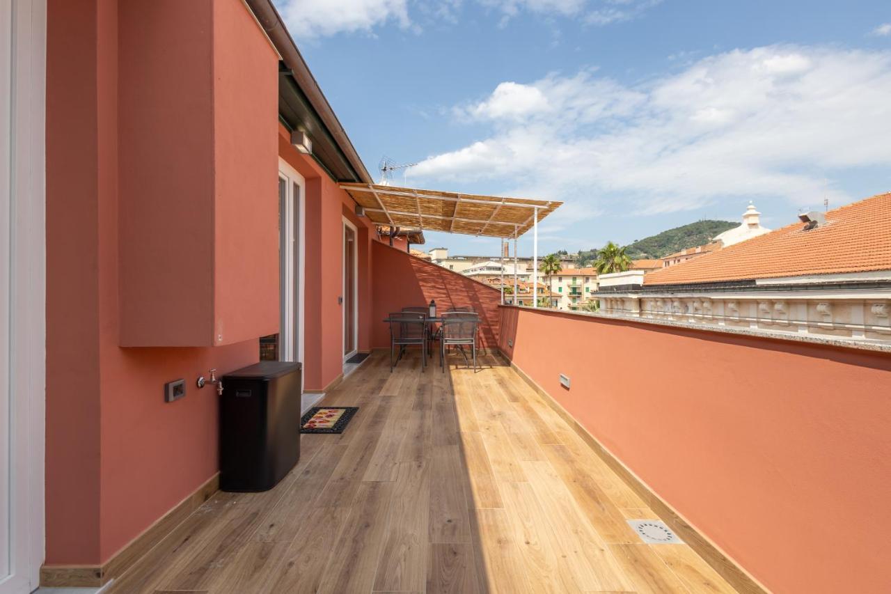 Casa Vacanza " La Rosa " Imperia Liguria Luaran gambar