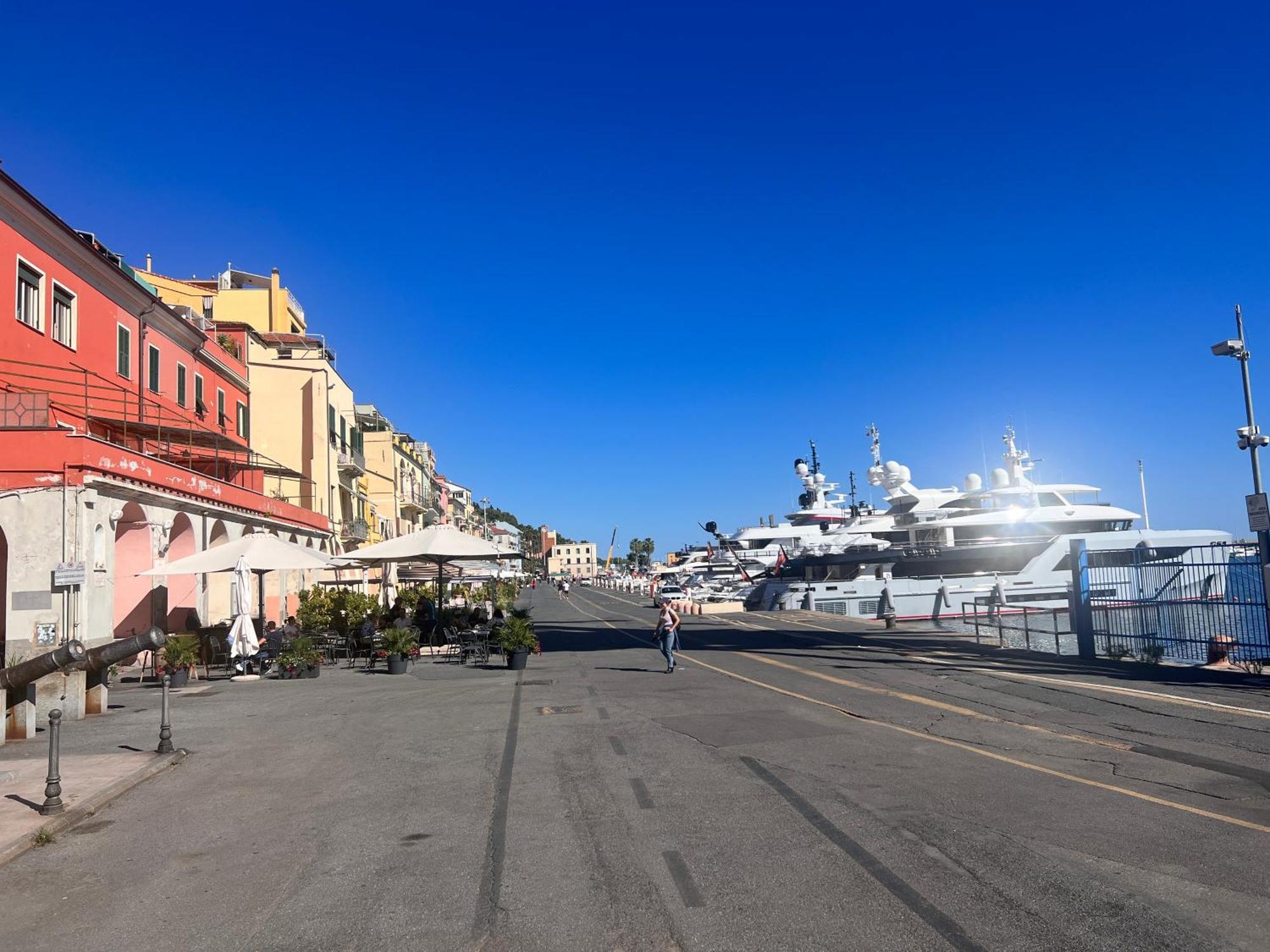 Casa Vacanza " La Rosa " Imperia Liguria Luaran gambar